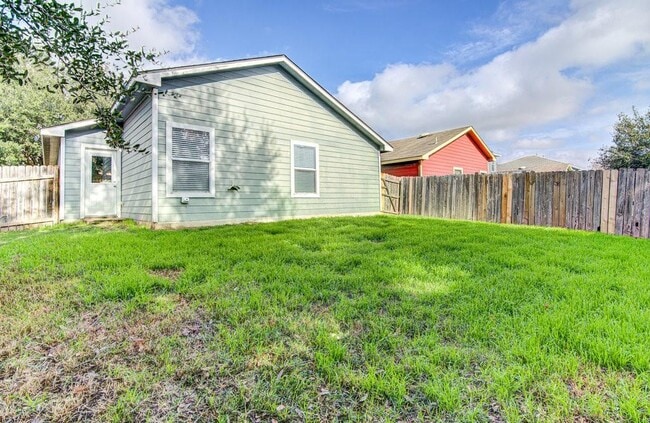 Building Photo - 7505 Aspen Brook Dr