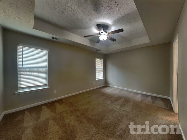 Building Photo - 266 Summer Hill Cir