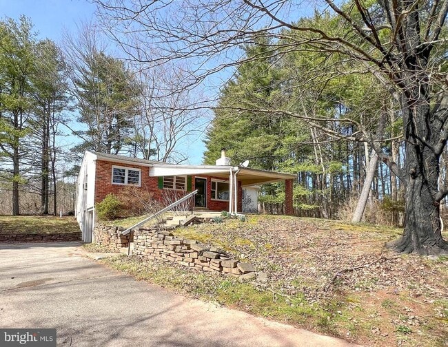 Building Photo - 1200 N Grange Ave