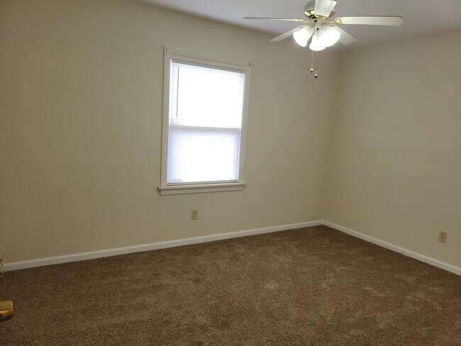 Building Photo - 2701 47th Ave N