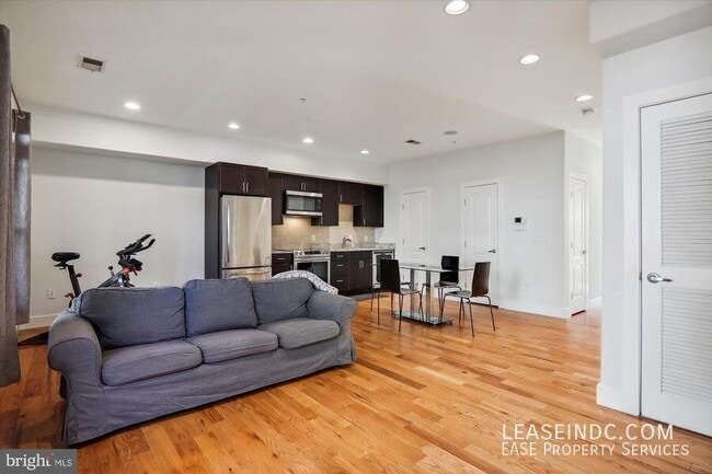 Building Photo - 515 N Street NW-#2