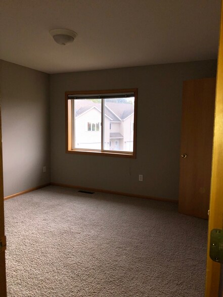 Building Photo - 2106 Linden Trl