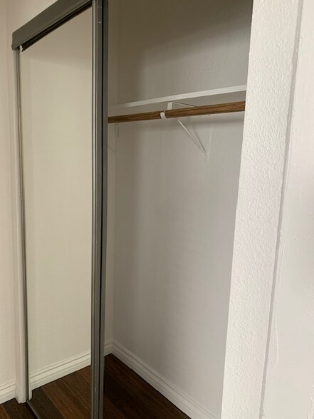 Building Photo - 192 S Mountain View Ave