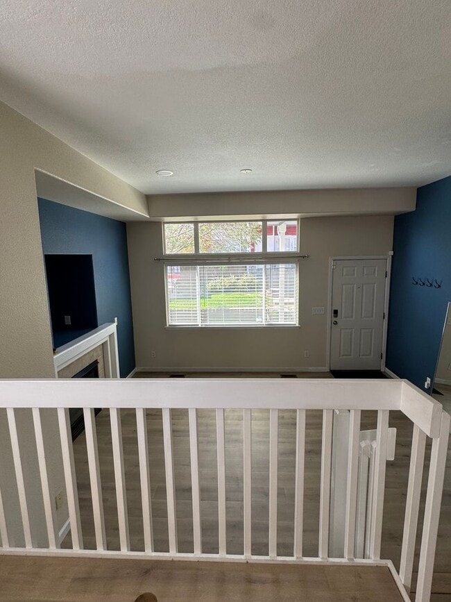 Building Photo - Charming 2BR Townhome in Brighton