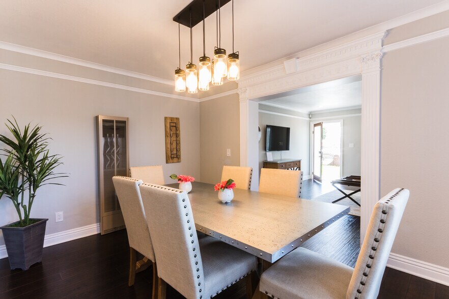 Building Photo - 5357 Virginia Ave