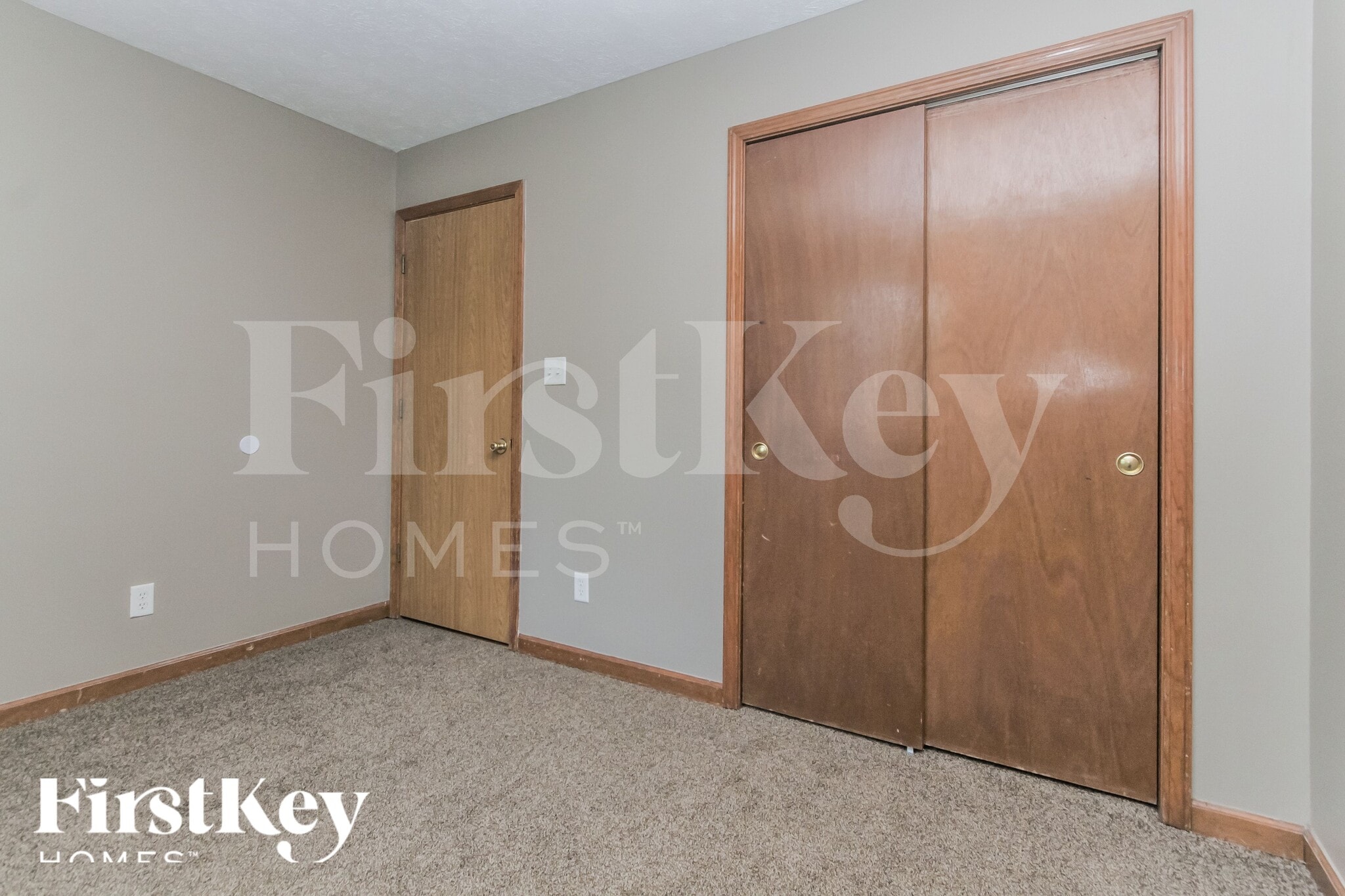 Building Photo - 2102 E Edgewood Ave