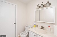 Building Photo - 18300 Streamside Dr