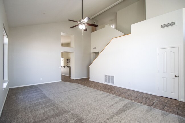 Building Photo - 4BR Total Remodel