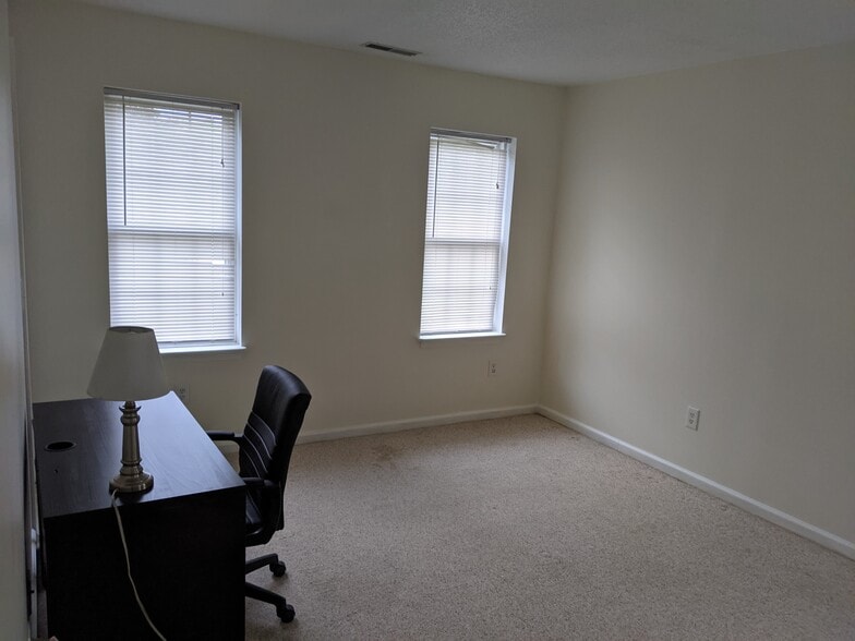 Building Photo - 53 Inwood Ave