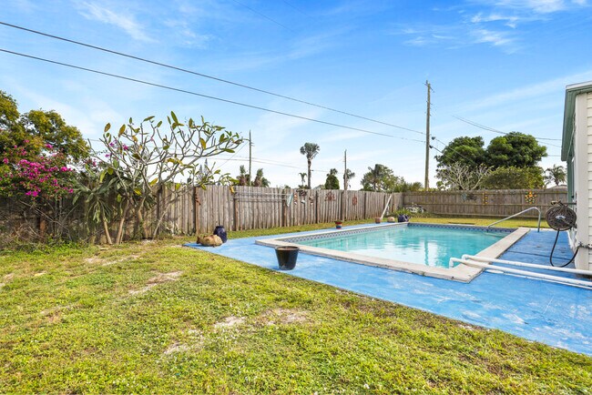 Building Photo - 9412 Bellewood St