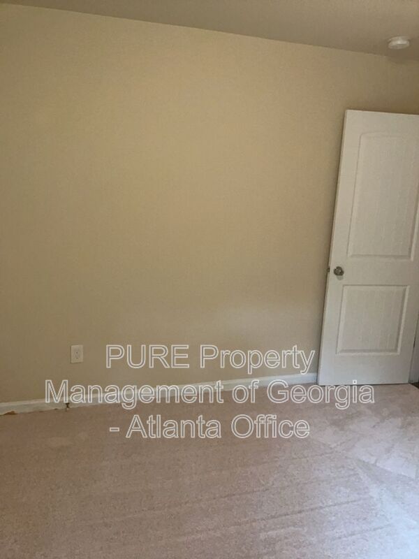 Building Photo - 160 Pine Ridge Rd