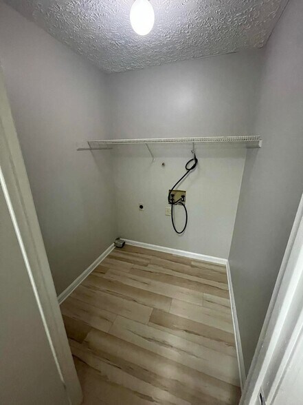 Building Photo - 874 Ventnor Pl SW