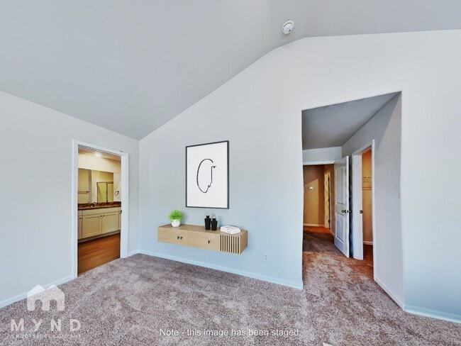 Building Photo - 72 Royal Mdw Dr