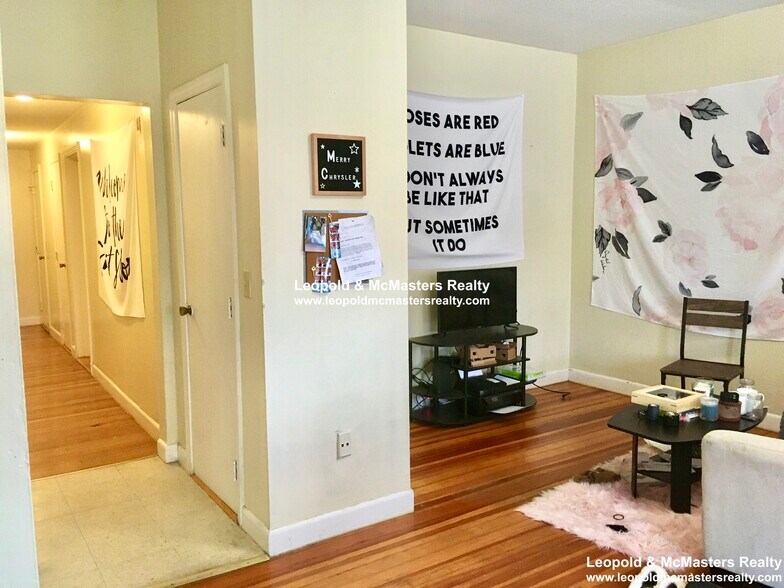 Building Photo - 1132 Commonwealth Ave