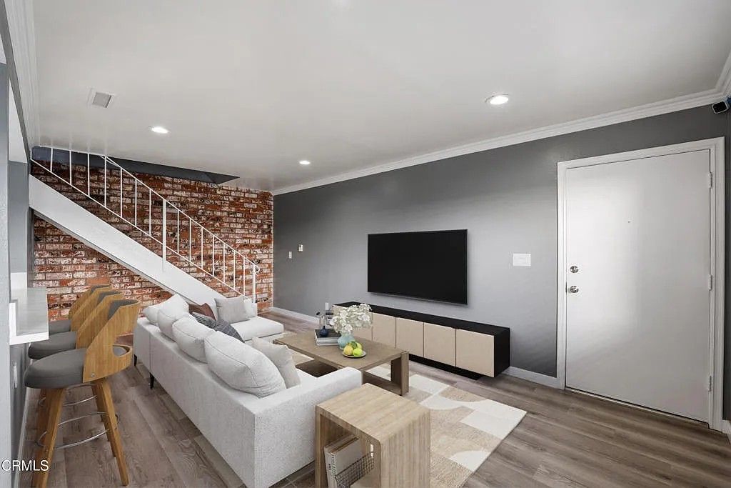 Building Photo - 2612 Tiller Ave