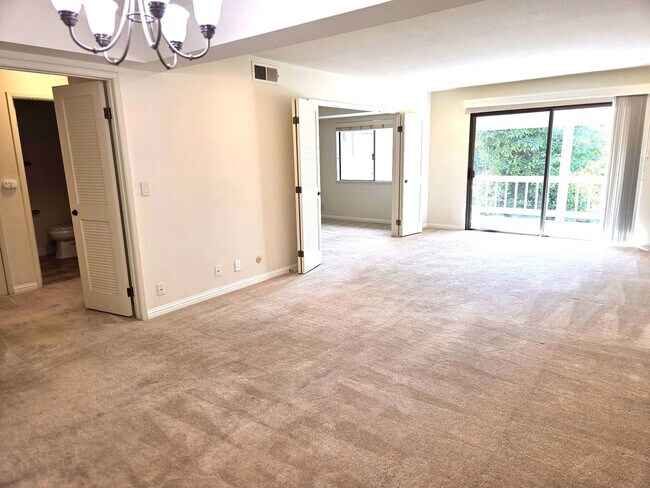 Building Photo - An active 55+ luxury gated community in the Evergreen Hills of Silicon Valley