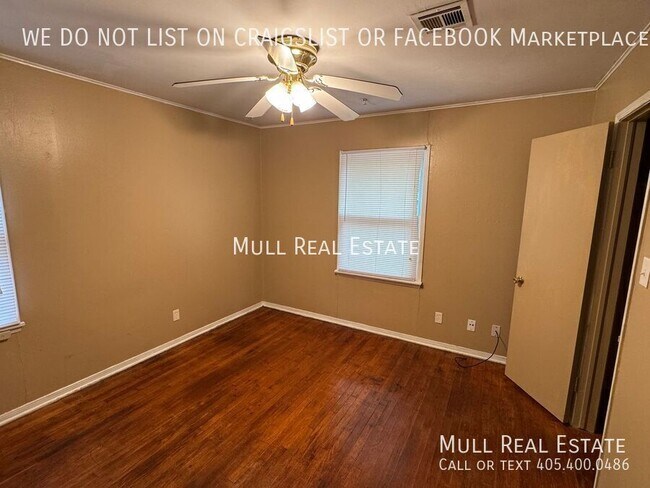 Building Photo - 1302 Carlisle Ct