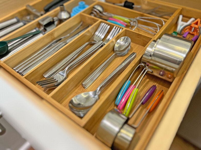 Includes all cooking and dining necessities - 160 17th Street Pl NW