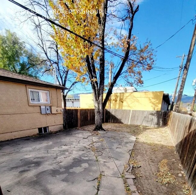 Building Photo - 3012 N Arcadia St