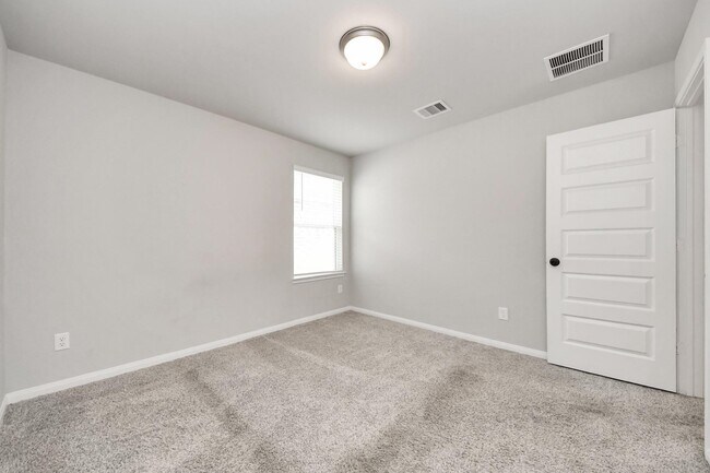 Building Photo - 7206 Melrose Ln