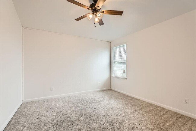 Building Photo - 2330 Blake Way