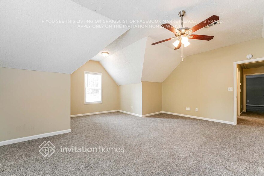 Building Photo - 3750 Scotland Ln SW