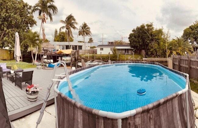 Building Photo - 4741 SW 42nd Ter