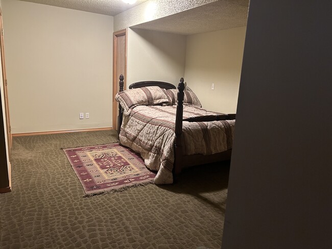 Bedroom - 521 NE 390th Ave