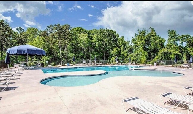 Building Photo - Beautiful Like new 3 bedroom Home in Gambi...