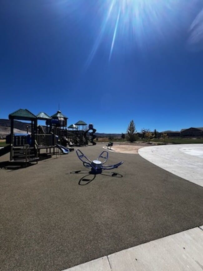 Building Photo - Modern 2 bed / 2 bath - Coming Soon! Available 3/15/2026!