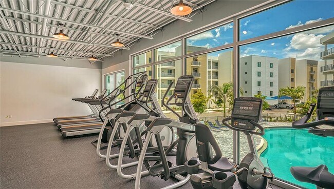 Building Photo - 1709 N Tamiami Trl