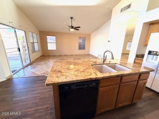 Building Photo - 528 W Monte Ave