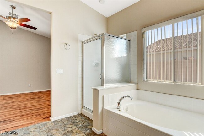Building Photo - 8325 Jo Marcy Dr