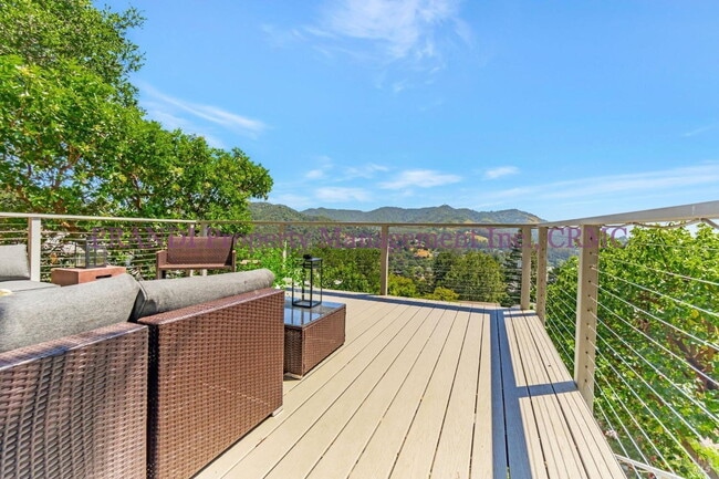 Building Photo - San Rafael View Home with Modern Upgrades!