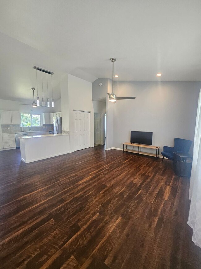 Building Photo - Beauriful 3 Bedroom Home In Keaau