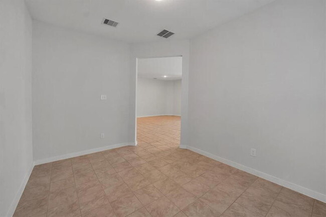 Building Photo - 31415 Stone Ridge Forest Dr