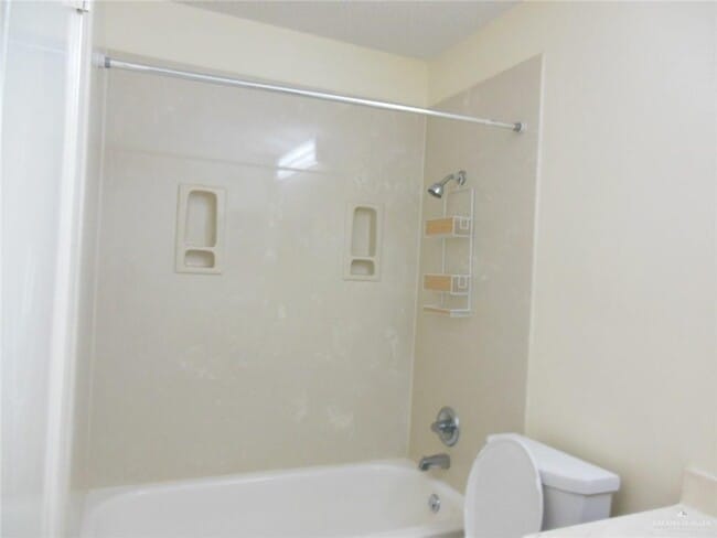 Building Photo - 16 Mynah Ave