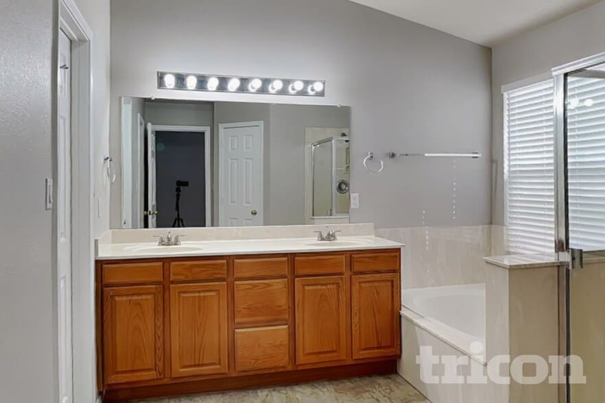 Building Photo - 6709 La Rocca Rd NW