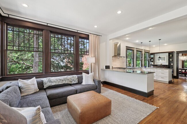 Building Photo - Beautiful Historic 4BR/3BA Gem | Hillsboro...