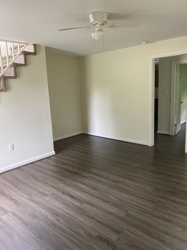 Building Photo - 2BR, 1BA SFH - Downtown Lynchburg
