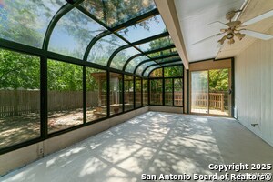 Building Photo - 122 Rimdale