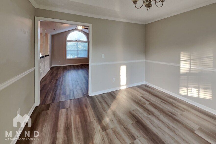 Building Photo - 158 Mcarthur Dr