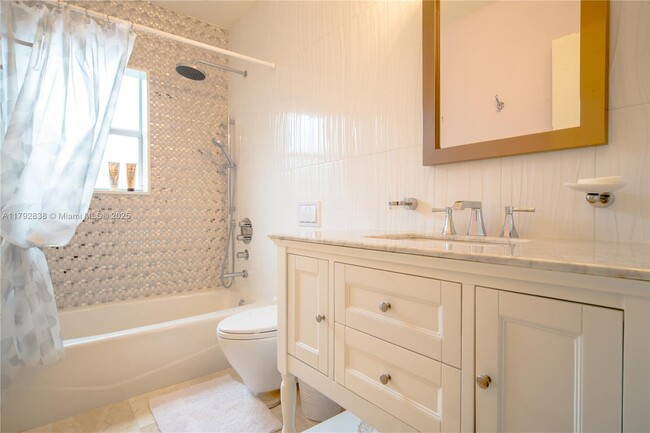 Building Photo - 3514 Crystal Ct