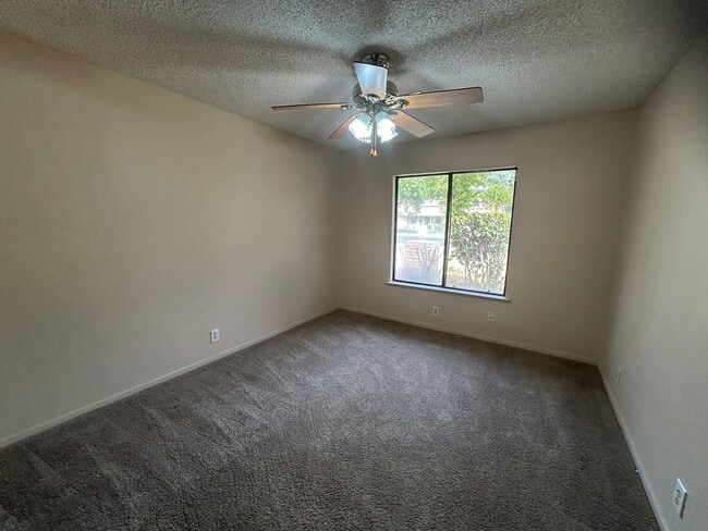 Building Photo - 1246 Paseo Redondo Dr