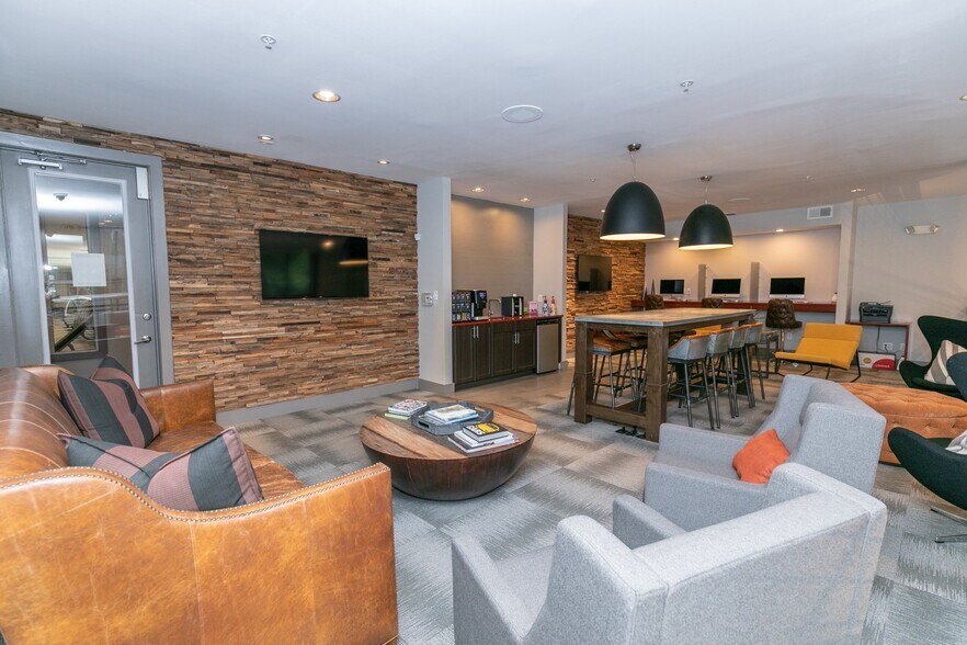 Building Photo - Block Lofts