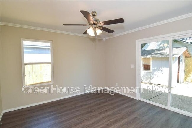 Building Photo - 117 E Veterans Pkwy