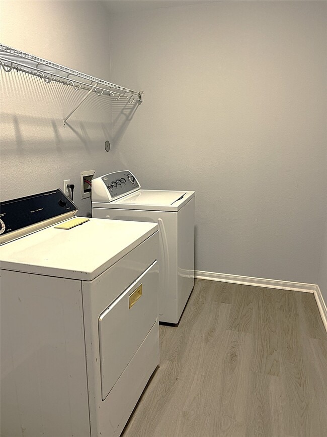 Building Photo - 20918 Roxette Ct