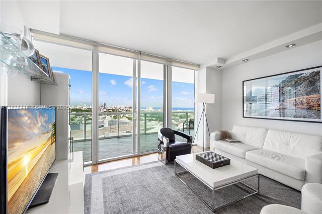 Building Photo - Icon Condo