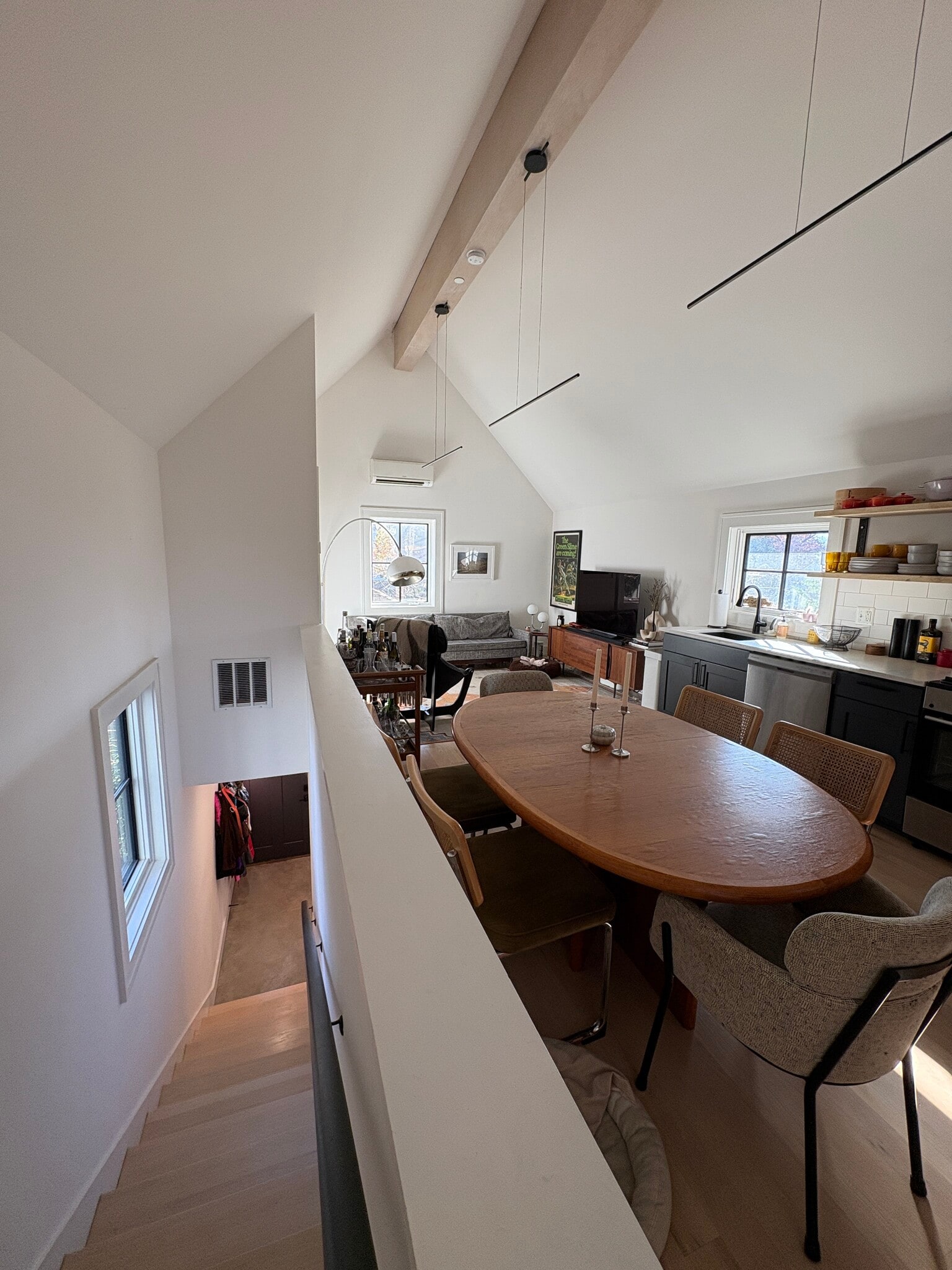 Building Photo - 1265 Hamlin St NE