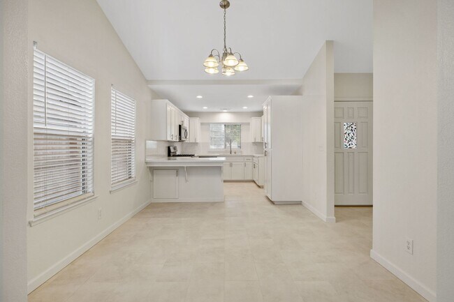 Building Photo - NW Visalia Home Coming Soon!